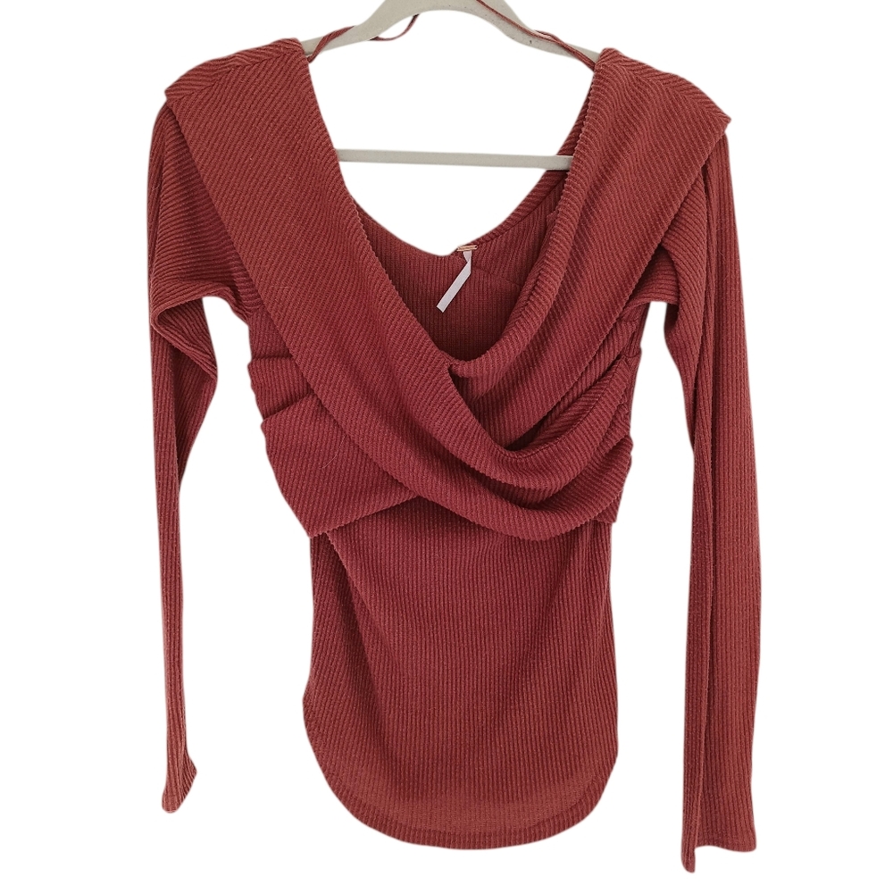 Free People Free Marley Top Ribbed Knit Size Medium Rust/Orange V-Neck & Back‎